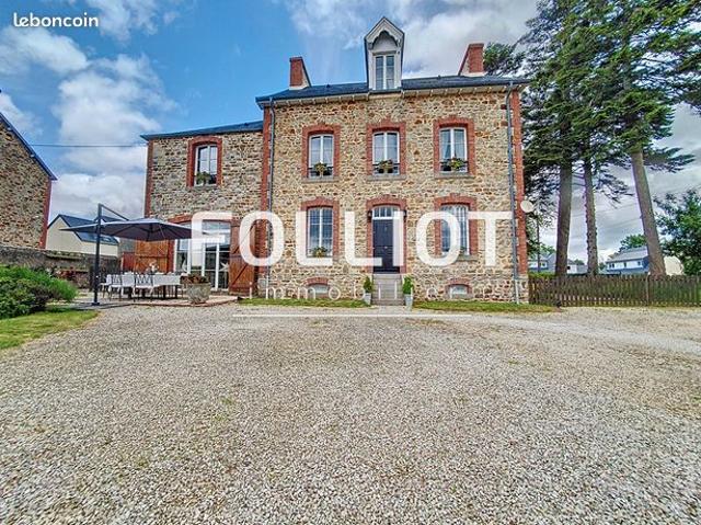 Maison 8 pièces 245 m²