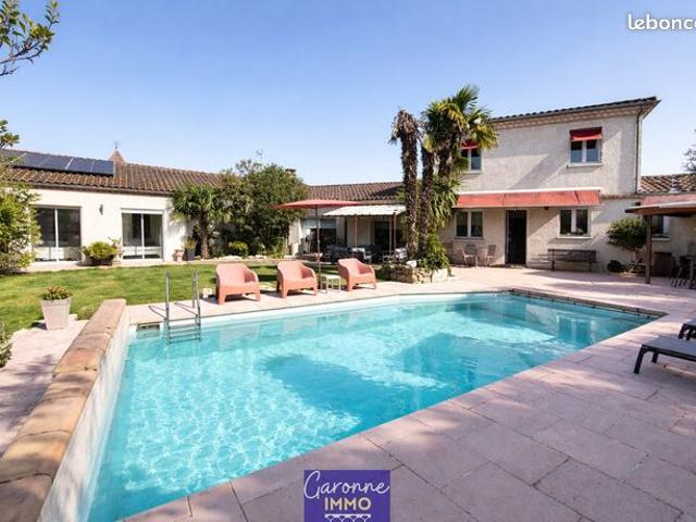Maison 8 pièces 245 m²