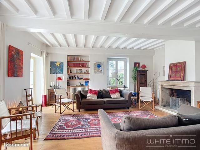 Maison 8 pièces 245 m²