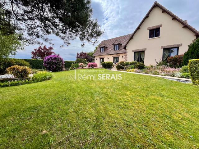 Maison 8 pièces 245 m²