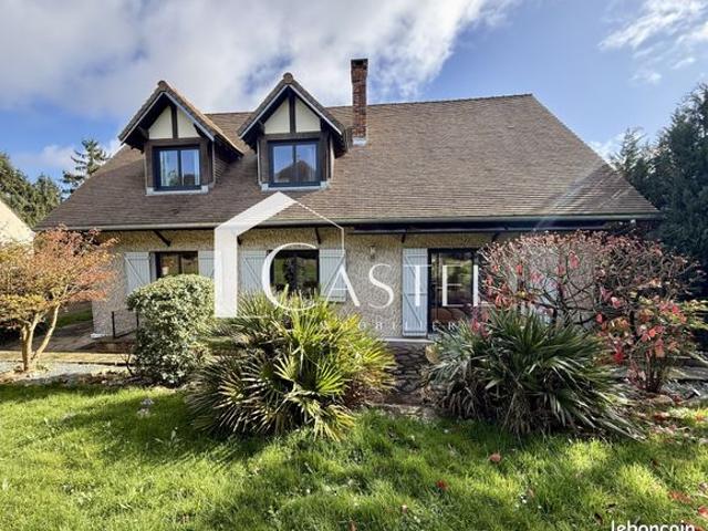 Maison 8 pièces 245 m²