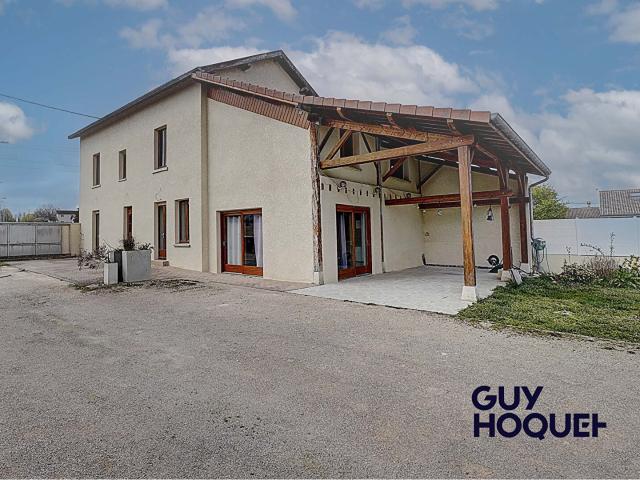 Maison 8 pièces 245 m²