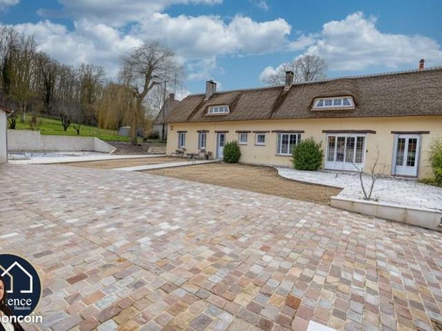 Maison 8 pièces 245 m²