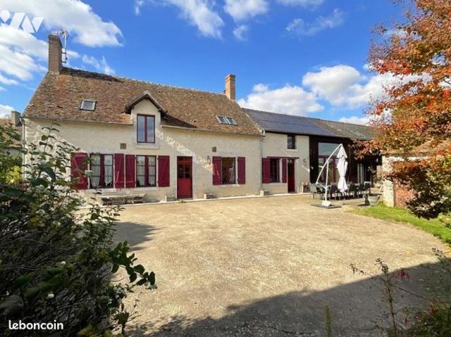 Maison 8 pièces 245 m²