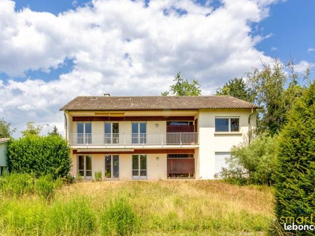Maison 8 pièces 245 m²