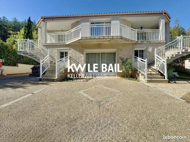 Maison 8 pièces 245 m²