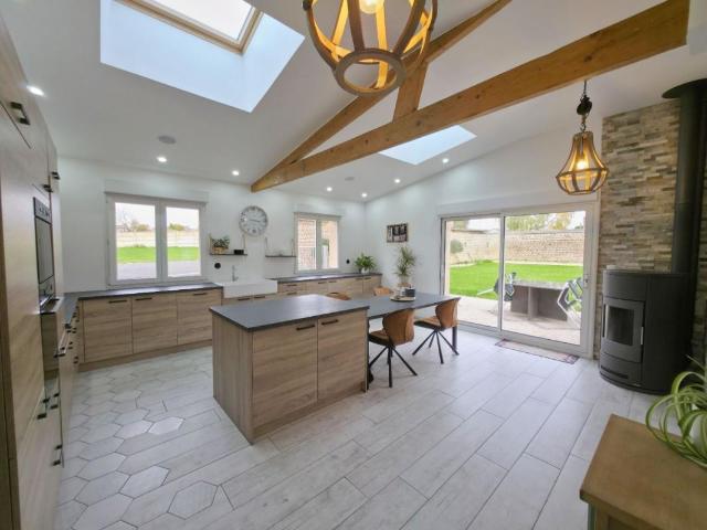 Maison 8 pièces 245 m²