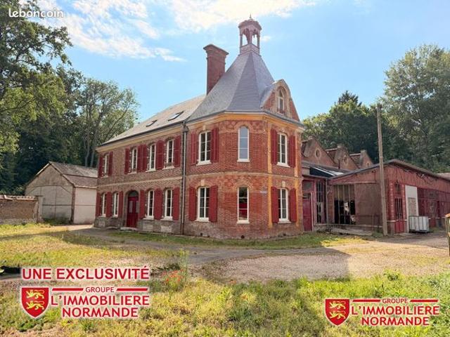 Maison 8 pièces 245 m²