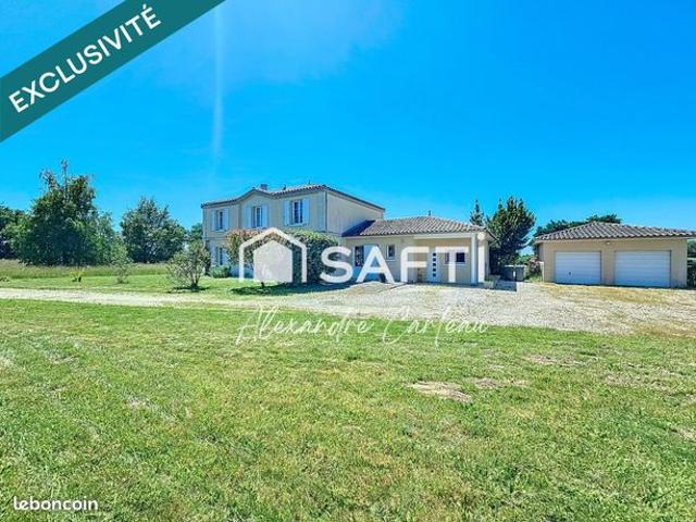 Maison 8 pièces 245 m²