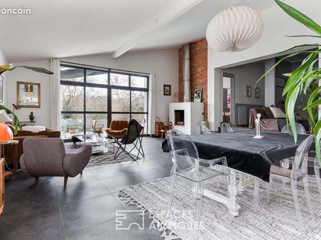 Maison 8 pièces 245 m²