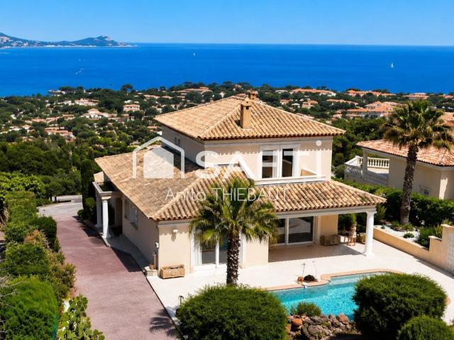 Maison 8 pièces 245 m²