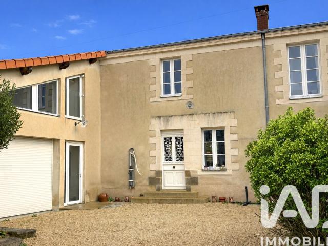 Maison 8 pièces 245 m²