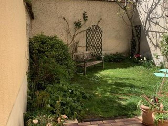 Maison 8 pièces 245 m²