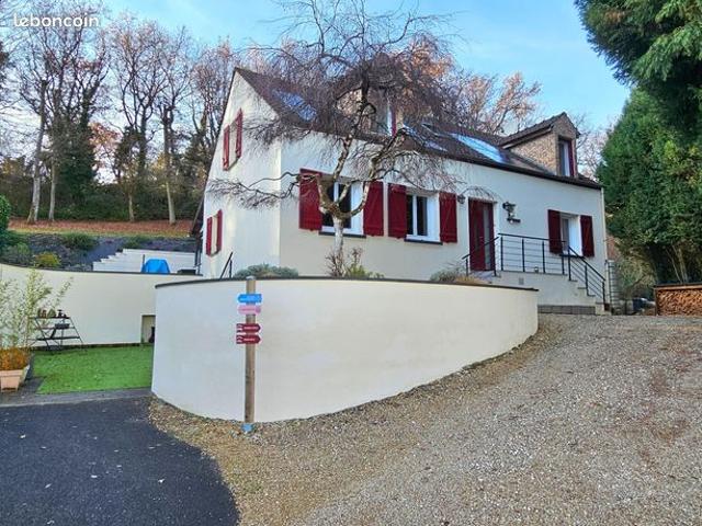 Maison 8 pièces 245 m²