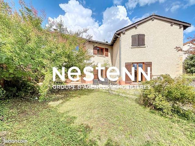 Maison 8 pièces 245 m²