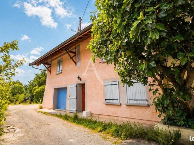 Maison 8 pièces 245 m²