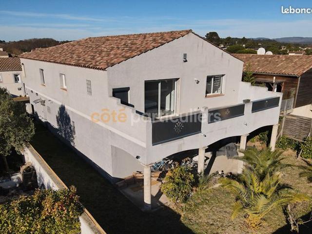 Maison 8 pièces 246 m²