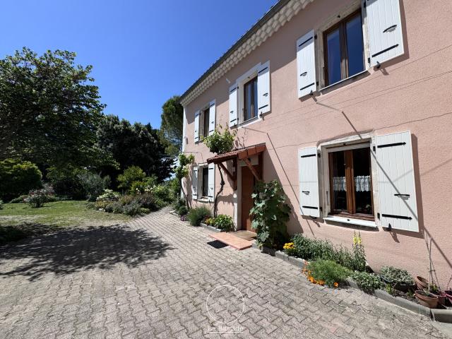 Maison 8 pièces 246 m²