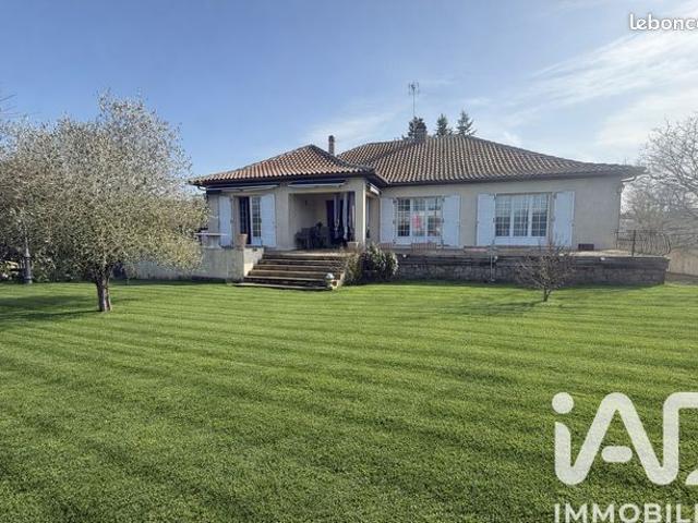 Maison 8 pièces 246 m²