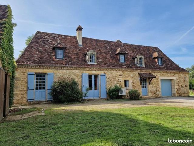 Maison 8 pièces 246 m²