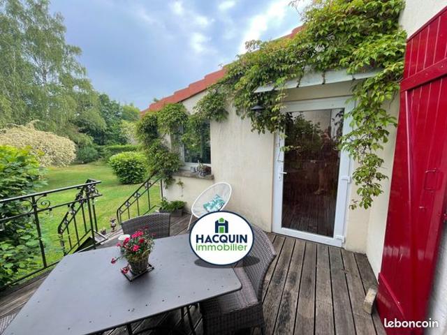 Maison 8 pièces 246 m²