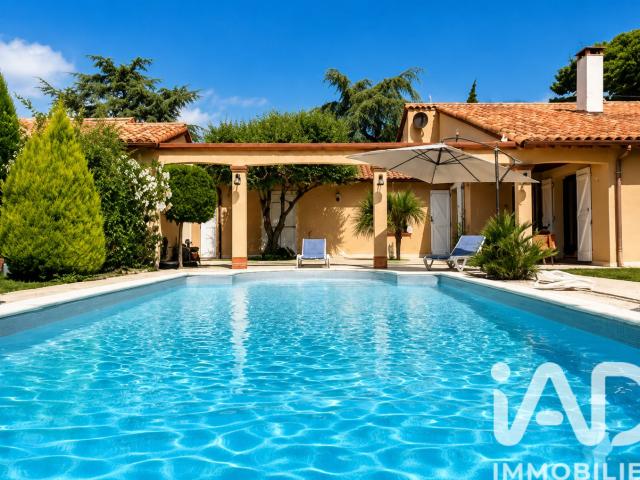 Maison 8 pièces 246 m²