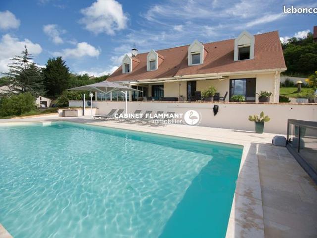 Maison 8 pièces 246 m²