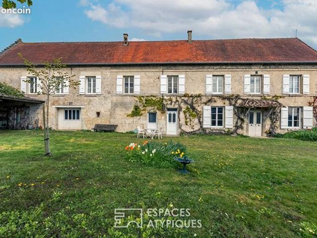 Maison 8 pièces 246 m²