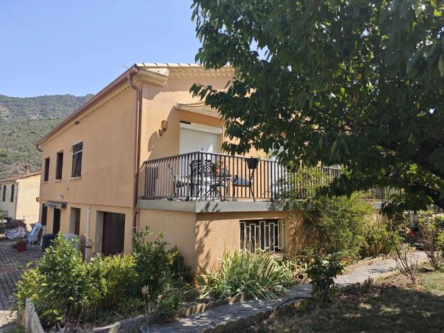 Maison 8 pièces 246 m²