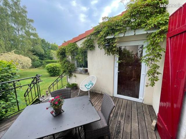 Maison 8 pièces 246 m²