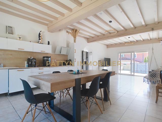 Maison 8 pièces 246 m²