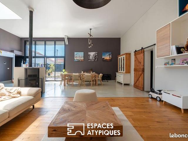 Maison 8 pièces 246 m²