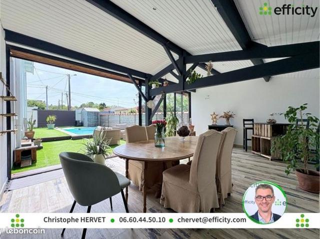Maison 8 pièces 247 m²