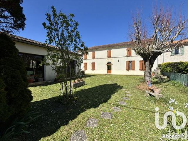 Maison 8 pièces 247 m²