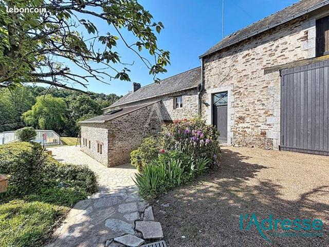 Maison 8 pièces 247 m²