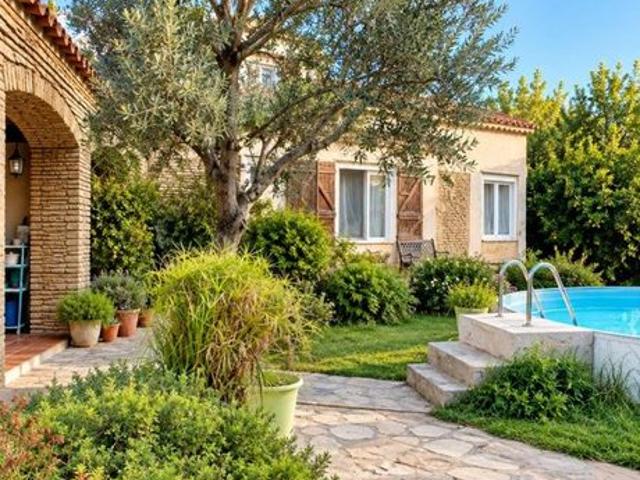Maison 8 pièces 247 m²