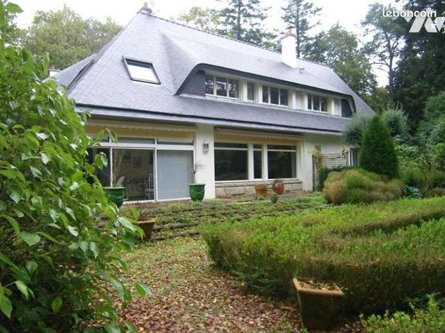 Maison 8 pièces 247 m²