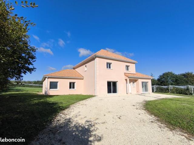 Maison 8 pièces 247 m²