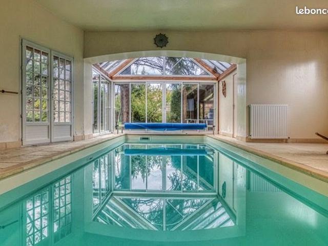 Maison 8 pièces 247 m²