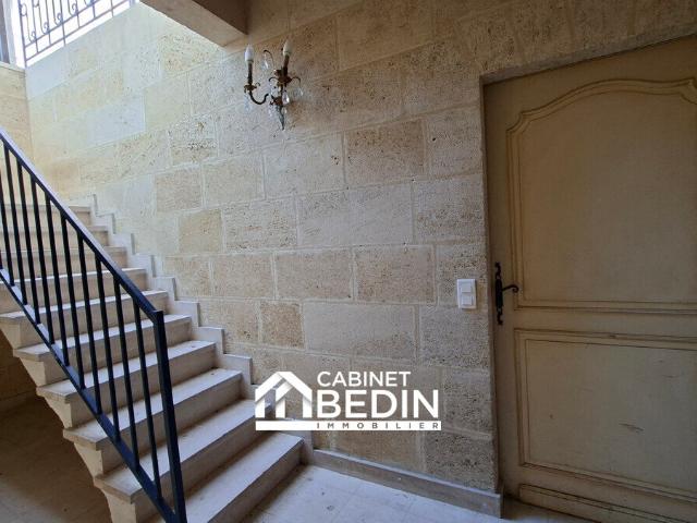Maison 8 pièces 247 m²