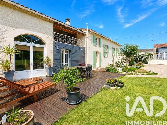 Maison 8 pièces 248 m²