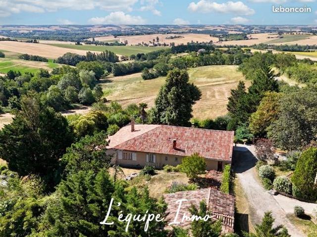 Maison 8 pièces 248 m²