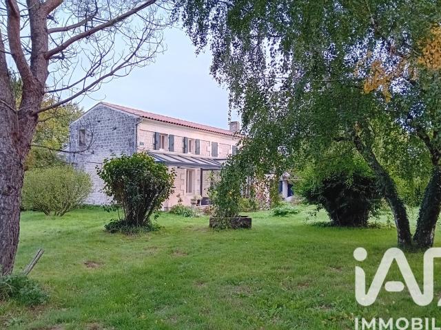 Maison 8 pièces 248 m²