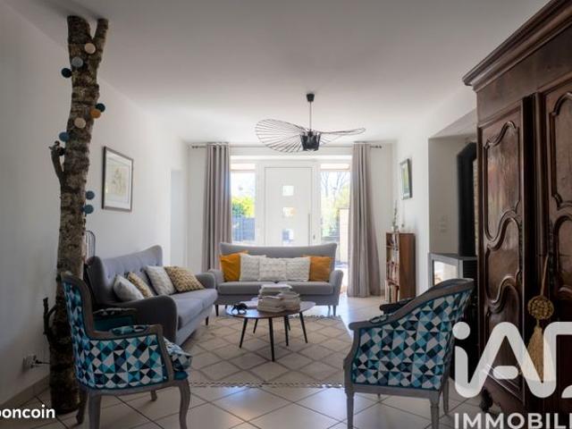 Maison 8 pièces 248 m²