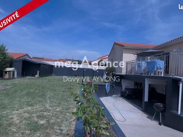 Maison 8 pièces 248 m²