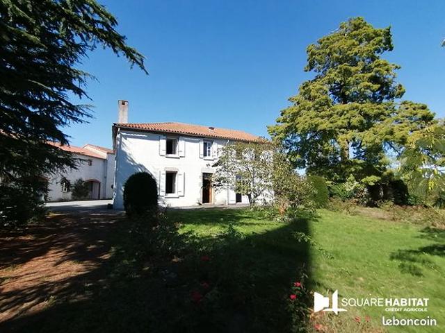 Maison 8 pièces 248 m²