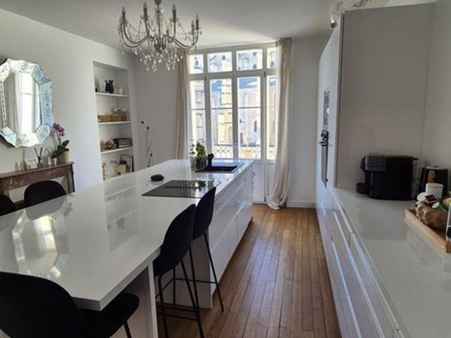 Maison 8 pièces 248 m²