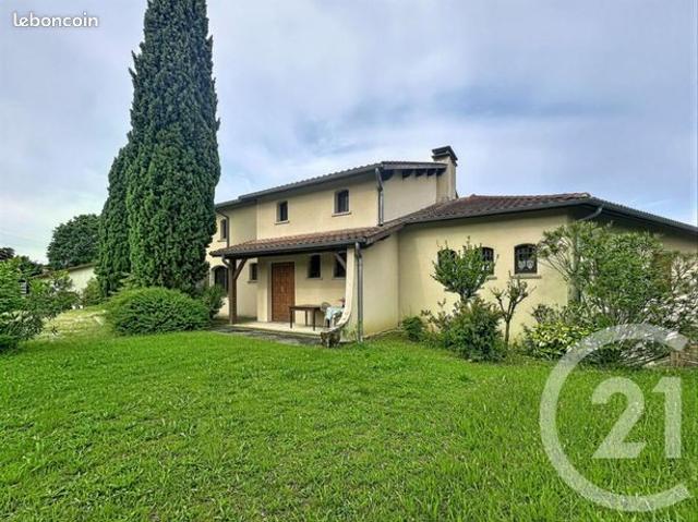 Maison 8 pièces 248 m²