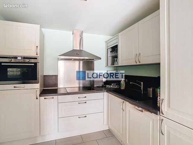 Maison 8 pièces 248 m²