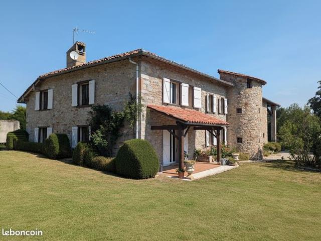 Maison 8 pièces 248 m²